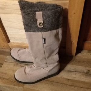 Muk Luk boots